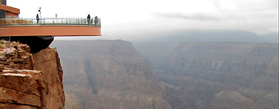 Grand%20Canyon%20Skywalk,%20Arizona%20%28Photo%20by:%20Dutch%20Dennis%29