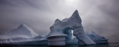 Un iceberg en la costa de Islandia. Foto: AP