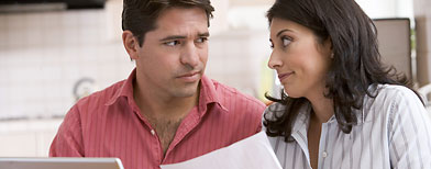 couple fighting over money (Thinkstock)