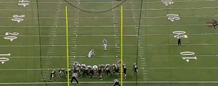 Western Michigan prepares for an extra point (Y! Sports screengrab)