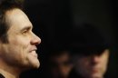 U.S actor Jim Carrey poses as he arrives for the Spanish premiere of "Yes Man" in downtown Madrid
