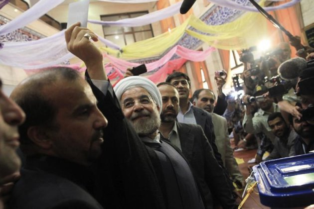 Hassan Rohani élu président en Iran, succès de la "modération" 2013-06-15T160656Z_1_APAE95E18RL00_RTROPTP_3_OFRWR-IRAN-ELECTION-VAINQUEUR-20130615