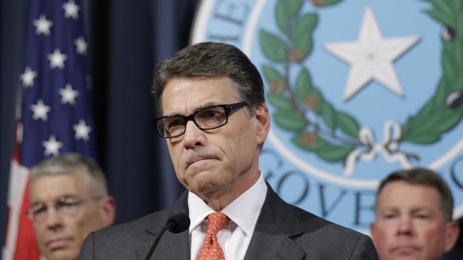 Border Sheriffs Perplexed by Rick Perry&#39;s Plan to Send 1,000 Troops to Stare at Mexico
