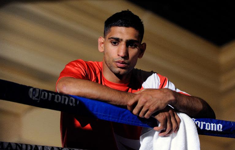 Khan hits out at Mayweather after snub