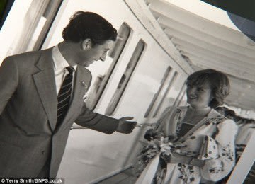 Foto Pribadi Bulan Madu Pangeran Charles-Diana Beredar di Internet