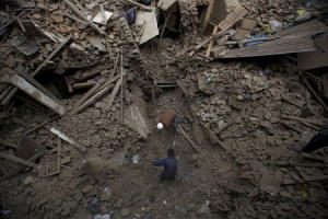 Nepalese dig for quake survivors as toll exceeds 2,200, big.