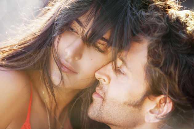Bang Bang Katrina Kaif romancing with Hrithik Roshan