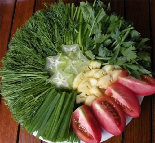 Công dụng chữa bệnh tuyệt vời của 13 loại rau thơm thường ăn2