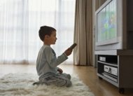 Orang tua disarankan membatasi anak-anak menonton televisi