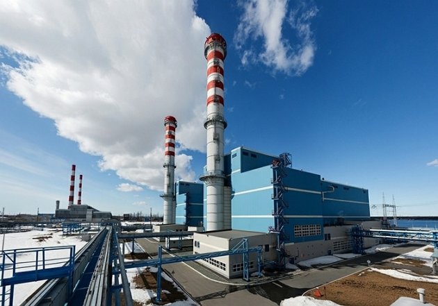 'Đột nhập' nhà máy nhiệt điện lớn nhất thế giới