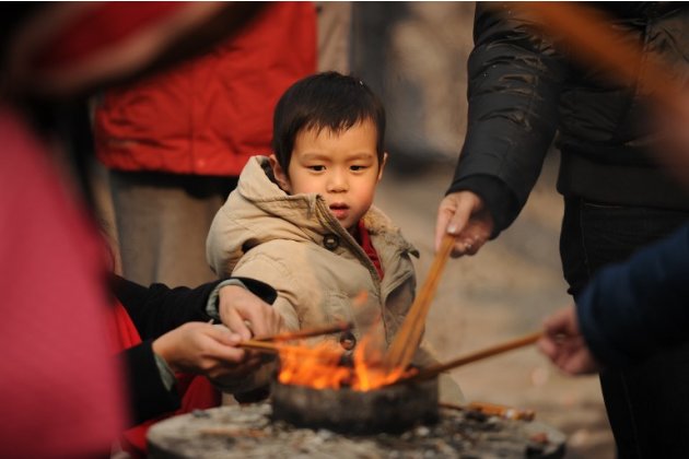 ينتهى عيد الربيع بعد عيد يوانشياو (أو عيد الفوانيس) فى اليوم الخامس عشر من الشهر الأول القمرى الصينى من السنة الجديدة.
