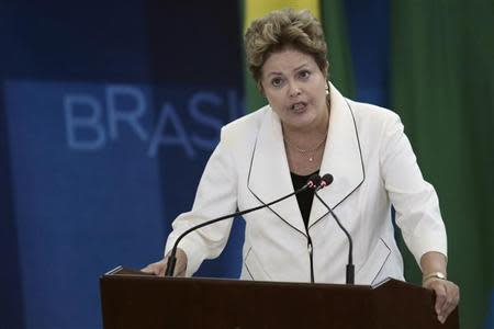 Presidente Dilma Rousseff durante cerimônia de posse de novos ministros, no Palácio do Planalto, em Brasília