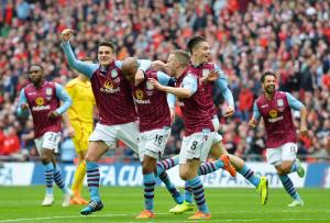 Aston Villa&#39;s midfielder Fabian Delph (C) celebrates&nbsp;&hellip;