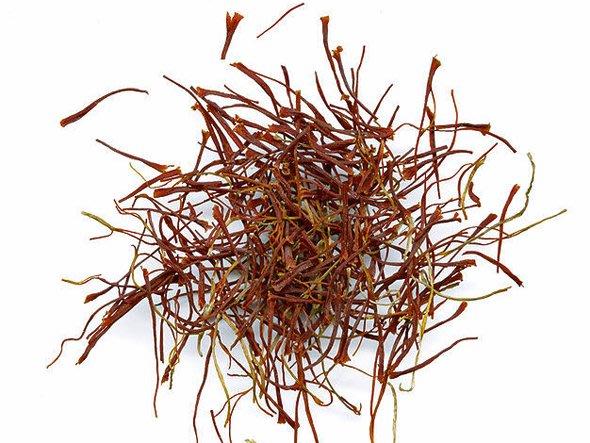 Hoa Saffron - một loại gia vị quý có giá lên đến hơn 4.000 USD/kg. Chúng được thu hoạc bằng tay và phải mất hơn 75.000 sợi Saffron mới thu được khoảng 0,5kg gia vị