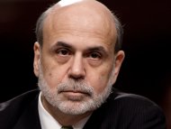 Bernanke signals no imminent steps to aid economy