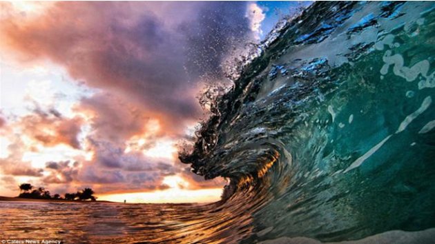 vẻ đẹp bất ngờ của sóng biển