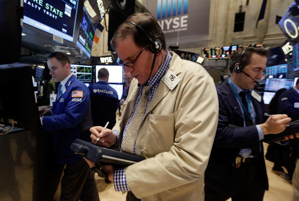 US stocks edge mostly lower after Fed statement