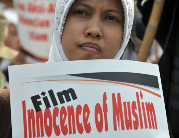 صور مظاهرات المسلمين في يوم واحد ضد الفيلم المسئ  Indonesia-jpg_160450