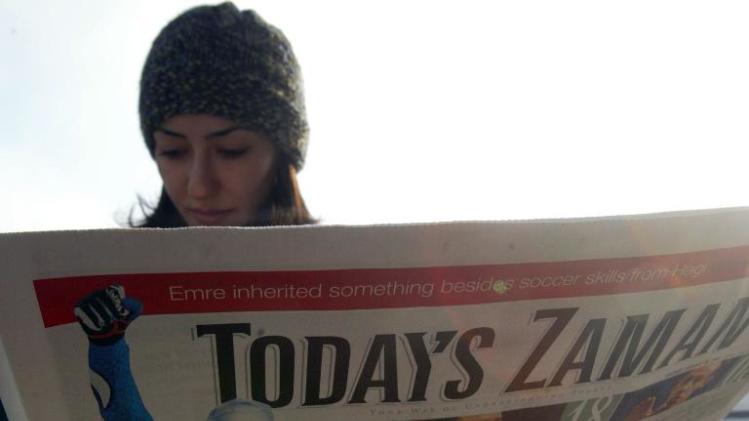 A young woman reads "Today's Zaman" in Istanbul, on January 16, 2007