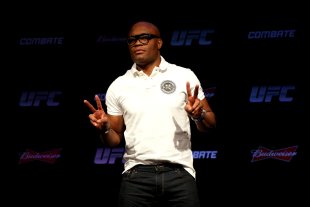 Will Anderson Silva's previously broken leg hold up in the Octagon? Time will tell. (Getty)
