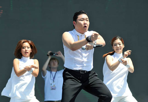 Psy wows crowd at Penang BN Chinese New Year party