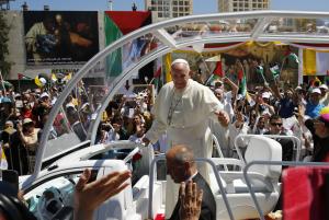 Raw: Pope Lands in Bethlehem, Holds Sunday Mass