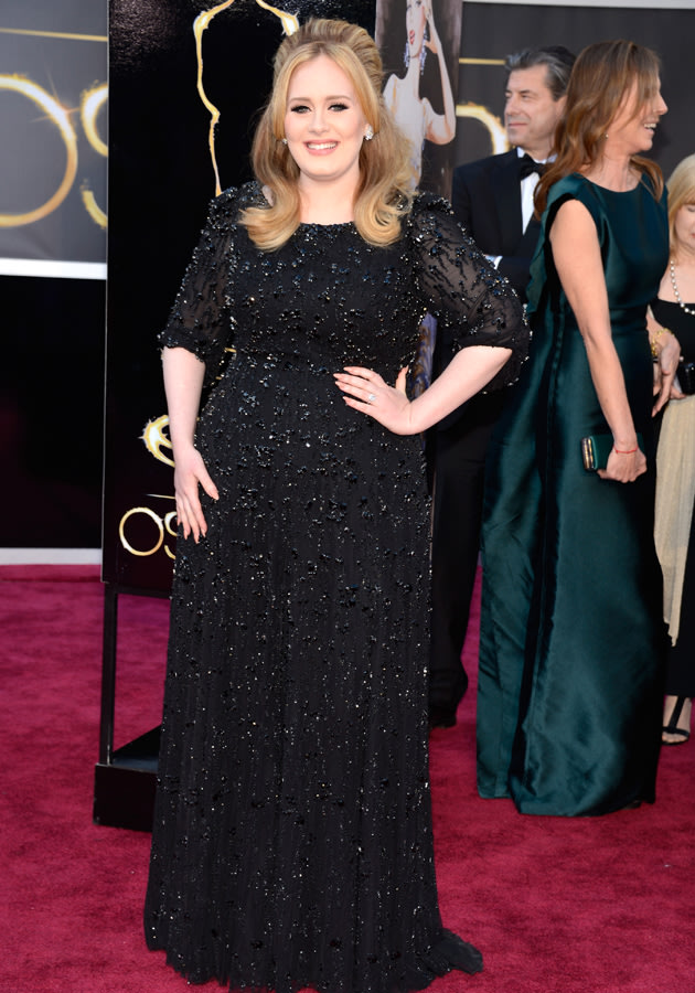 Adele played it safe on the Oscars 2013 red carpet in a black sparkling gown ©Getty
