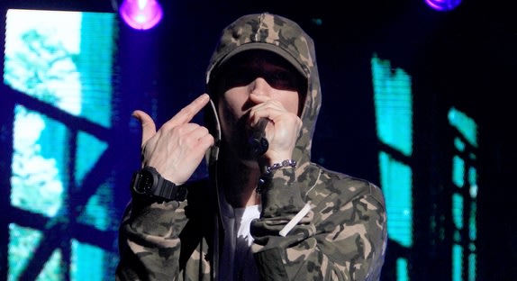 Eminem : "Rap God" : Eminem répond aux accusations d'homophobie