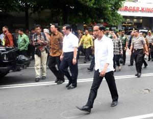 Indonesian President Joko Widodo (front) visits the&nbsp;&hellip;