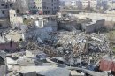Macerie a Damasco, nel quartiere Saqba, secondo gli attivisti provocate da un bombardamento condotto dal regime siriano