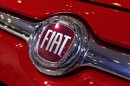 Il logo Fiat su un'auto