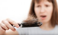 تعرفي إلى أبرز أسباب تساقط الشعر! 20130812105247