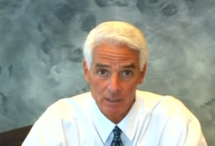 David Byrne forces Charlie Crist to record embarrassing apology ...