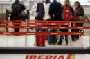 Iberia quiere reducir hasta el 40% del sueldo a los tripulantes de cabina