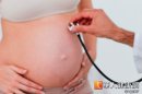 醫師提醒，孕婦應定期產檢，確保媽媽與寶寶的健康。