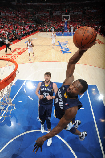 Grizzlies grind it out to force Game 7 with Clippers, 90-88 201205112249821935218-p2