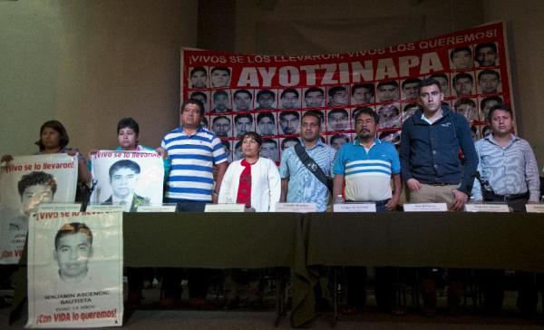 Mexico gives evidence to UN over missing students