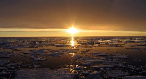 Pôr-do-sol no Ártico