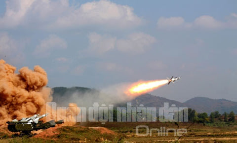 Những vũ khí Nga của quân đội Việt Nam Sam-2-20130304-211527-945
