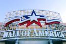 US homeland security chief Jeh Johnson warned shoppers at Mall of America to be on their guard after an Islamic militant group posted a video calling for attacks on western malls