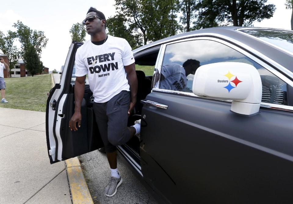 Stable Steelers arrive in style for training camp