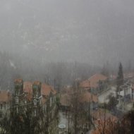 Χιόνια και ομίχλη στην ορεινή Ναυπακτία - Video