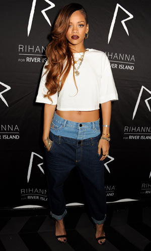 Rihanna's Double Jeans Design: You Like? 1