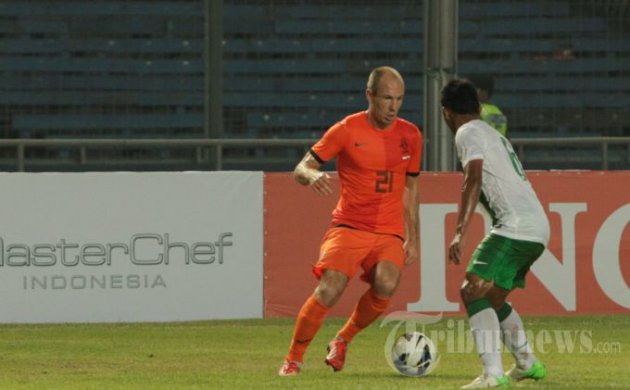 Wartawan Belanda Heran Lihat Fans Indonesia Bersorak Saat Gol Robben