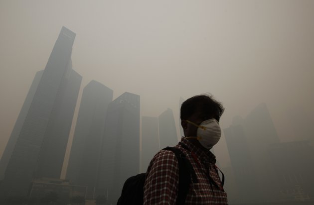 Will an N95 or a surgical mask protect you from haze? - Yahoo ...