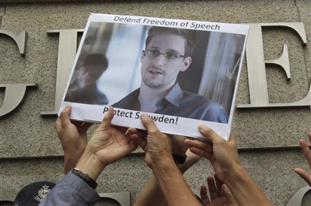 Hong Kong lets Snowden leave to Moscow, with Cuba among possible ...