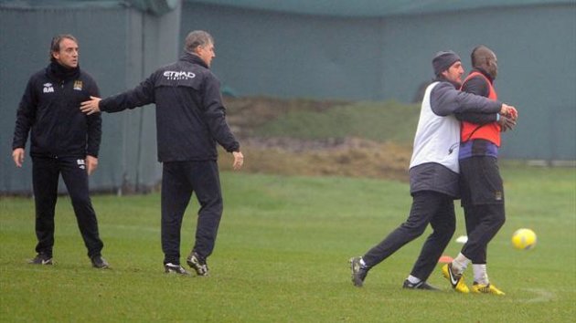 Mancini and Balotelli bust-up in training 931730-15416658-640-360