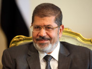 مرسي يوجه كلمة للمصريين لاحتواء التوتر