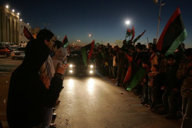 وكشف مصدر في المؤتمر الوطني الليبي أن رئيس المجلس محمد المقريف سيتوجه اليوم إلى بنغازي للمشاركة في الاحتفالات.