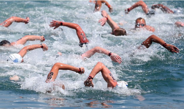 el club raquetazo al rojo vivo jeje (7ª Temporada)S....Z.B...N.... - Página 7 Open-water-swimming-15th-fina-20130722-130829-162